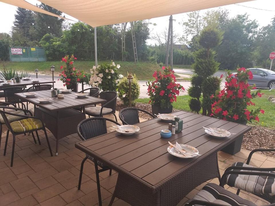 Bed and Breakfast Vénusz Panzió és Vendéglő Bagod Esterno foto