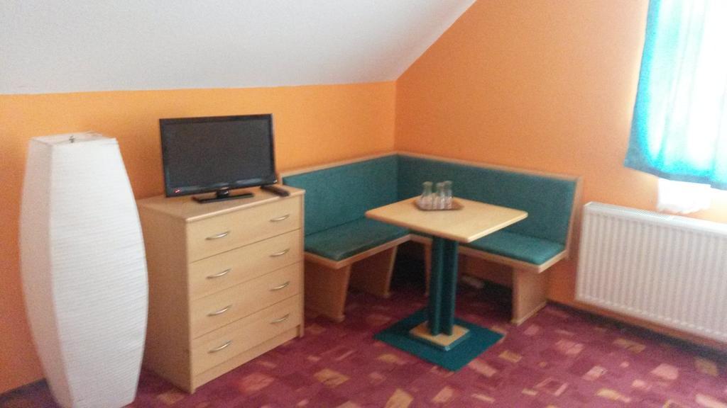 Bed and Breakfast Vénusz Panzió és Vendéglő Bagod Esterno foto